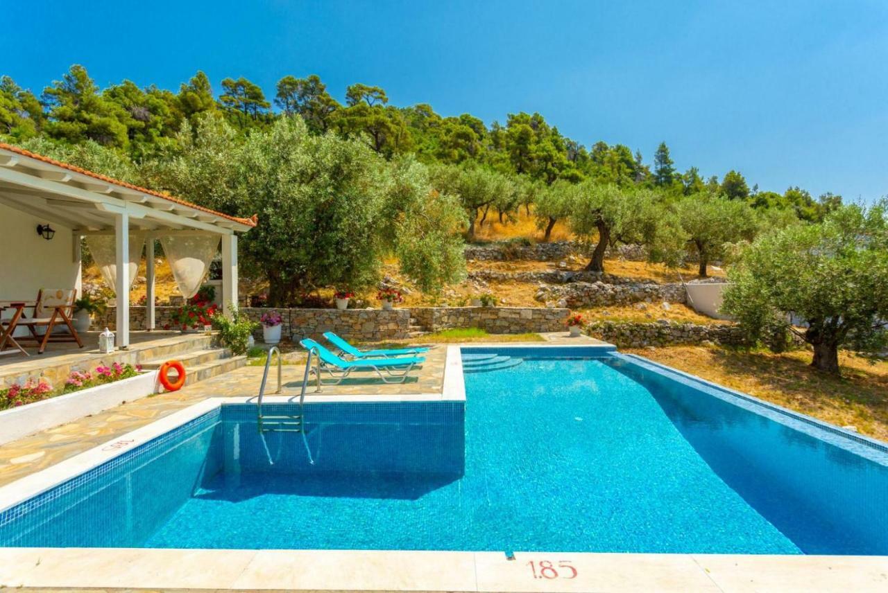 Villa Tassoula Isomata ภายนอก รูปภาพ