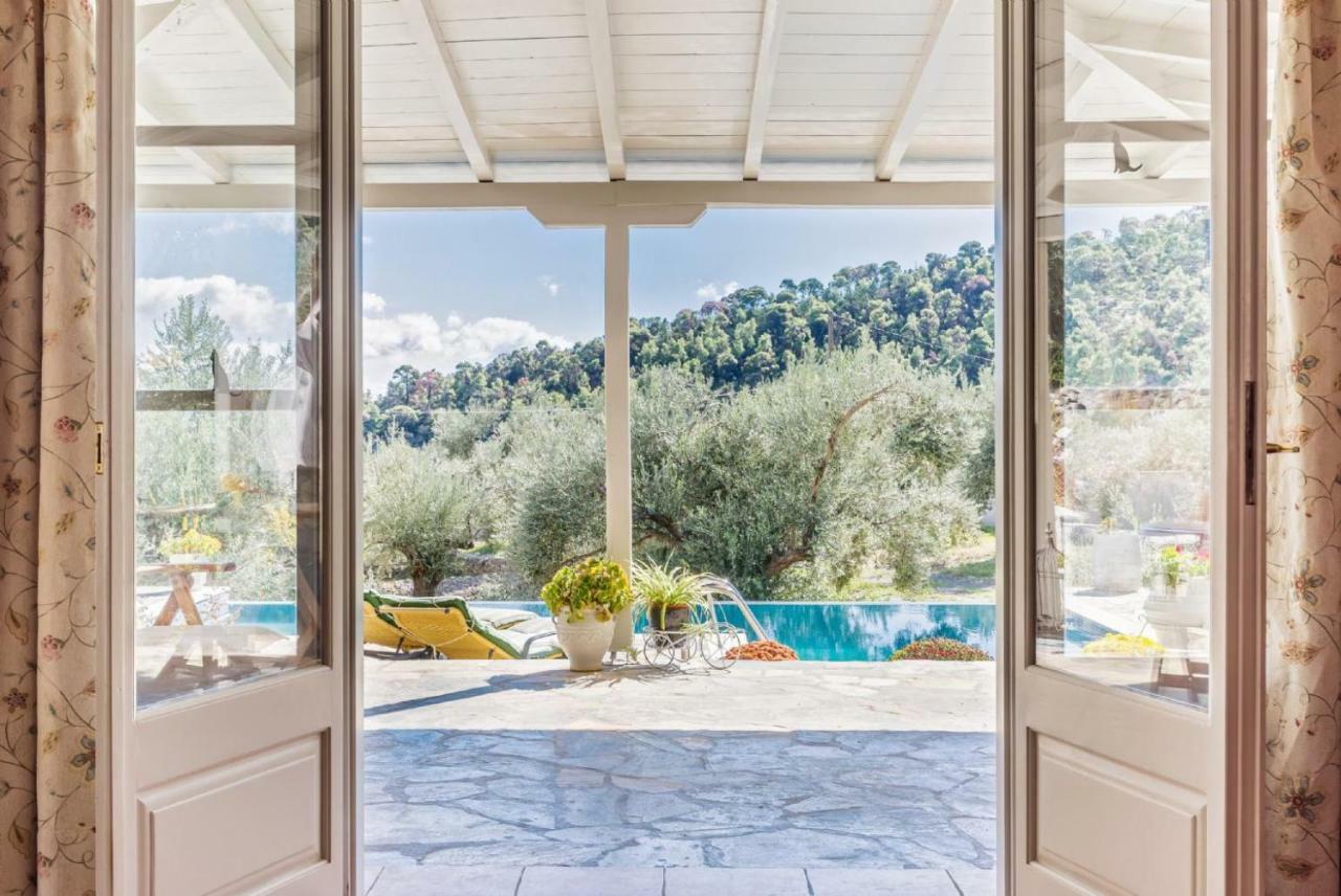 Villa Tassoula Isomata ภายนอก รูปภาพ